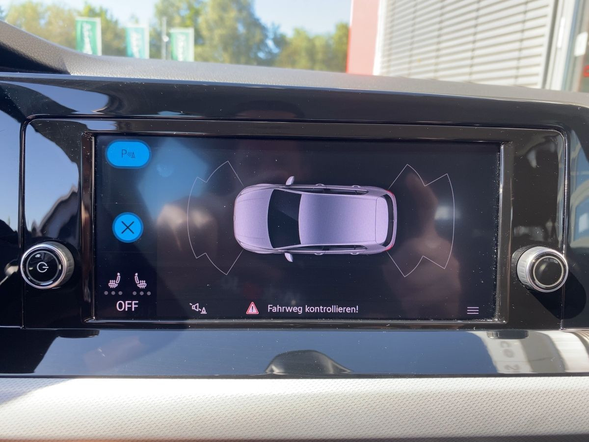 Golf VIII 1.0 TSI ab 3,99% Light-Ass Keyless Lane-Ass Start/Stopp Bluet. DAB+