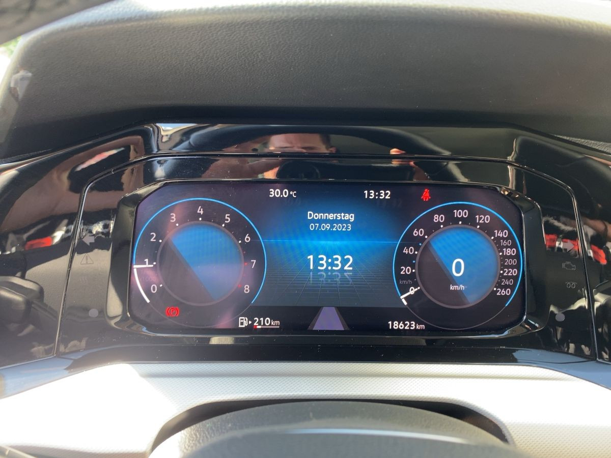 Golf VIII 1.0 TSI ab 3,99% Light-Ass Keyless Lane-Ass Start/Stopp Bluet. DAB+