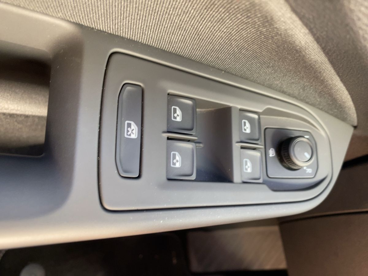 Golf VIII 1.0 TSI ab 3,99% Light-Ass Keyless Lane-Ass Start/Stopp Bluet. DAB+