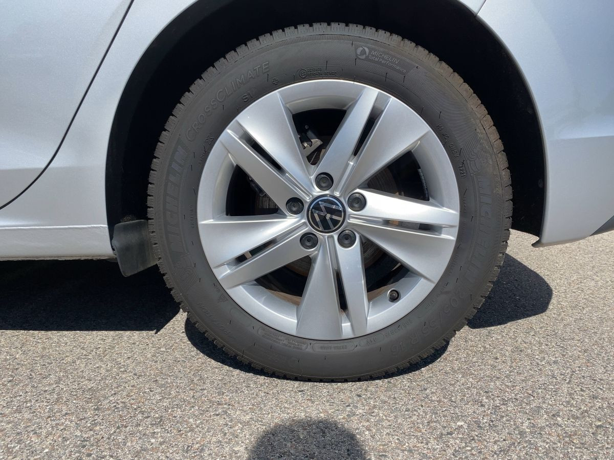 Golf VIII 1.0 TSI ab 3,99% Light-Ass Keyless Lane-Ass Start/Stopp Bluet. DAB+