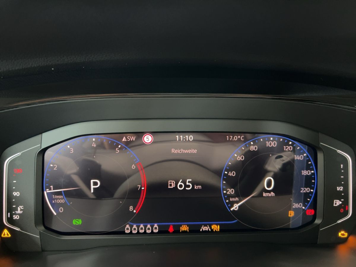 Touran Highline 1,5 l TSI DSG 7-Sitzer*AHK*Navi