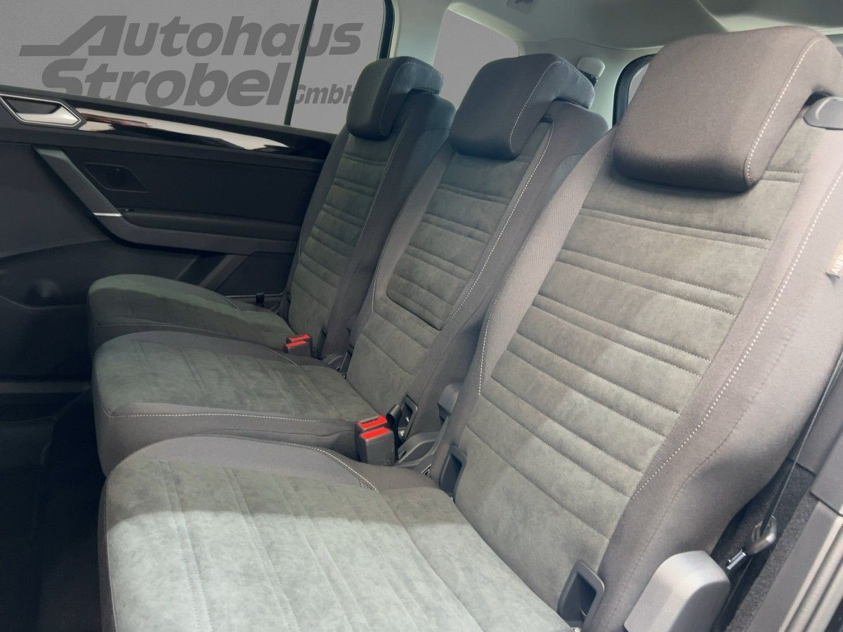 Touran Highline 1,5 l TSI DSG 7-Sitzer*AHK*Navi