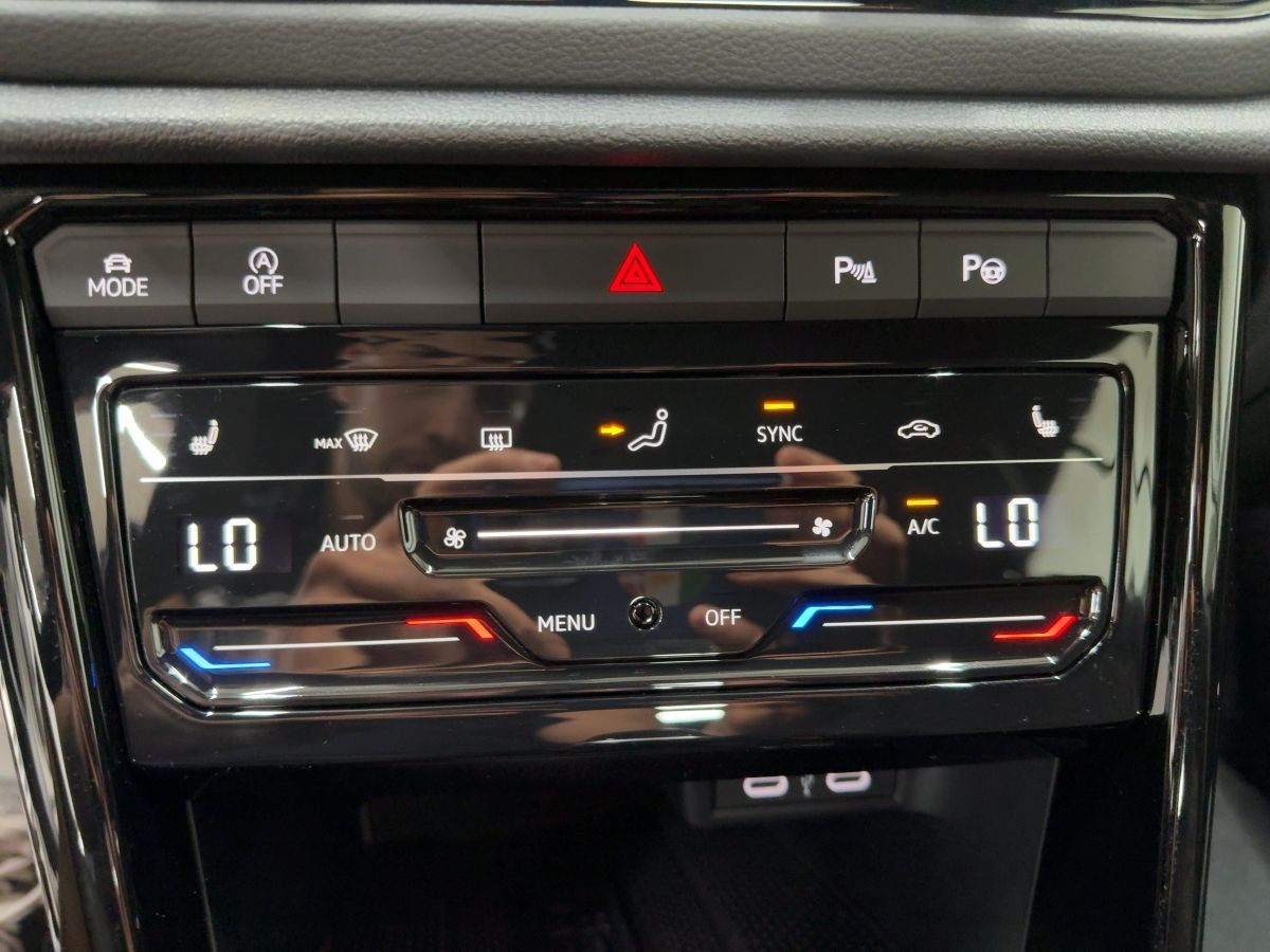 T-Roc Cabrio R-Line 1.5 TSI 110 kW DSG LED*Navi