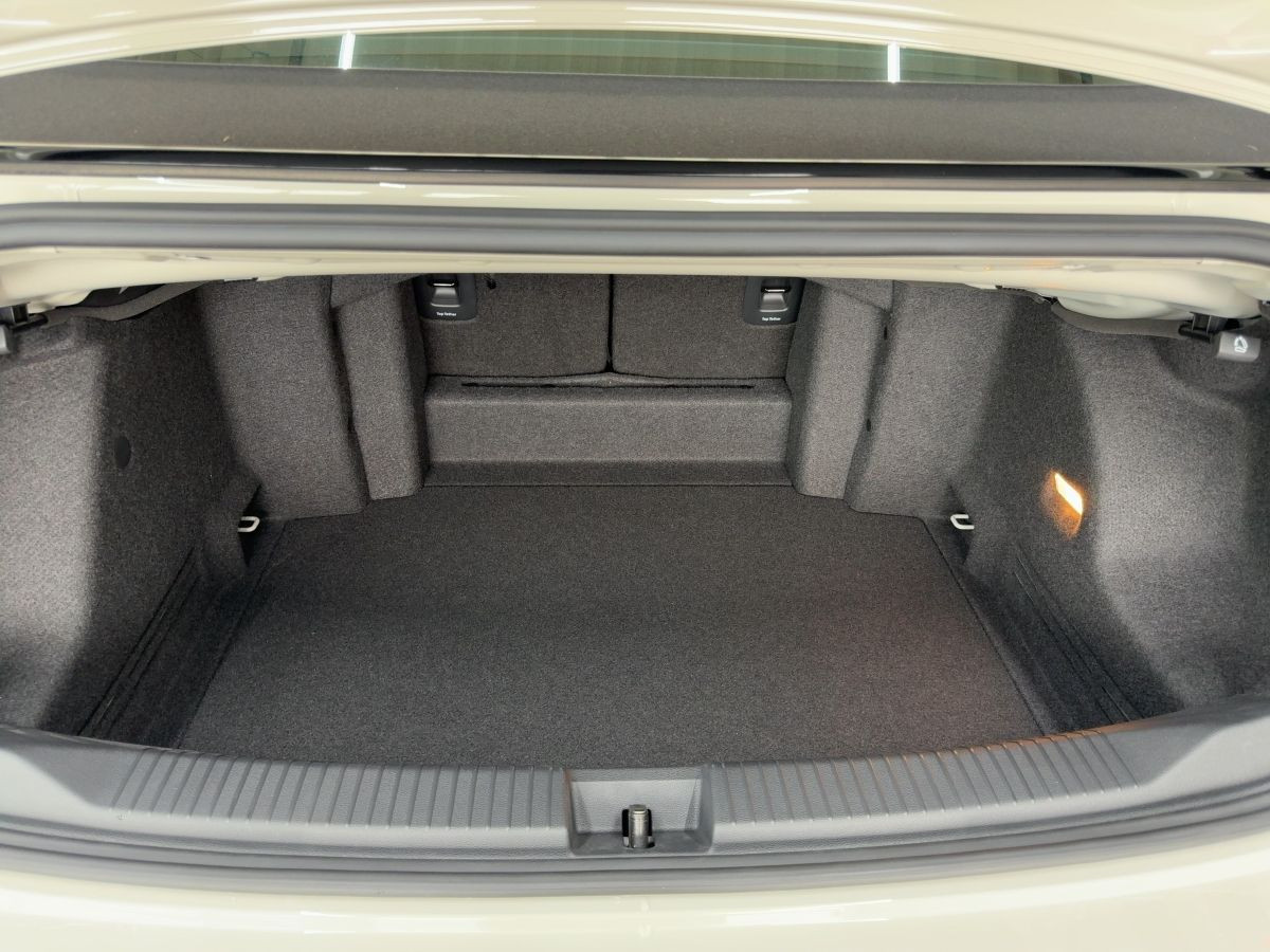 T-Roc Cabrio R-Line 1.5 TSI 110 kW DSG LED*Navi