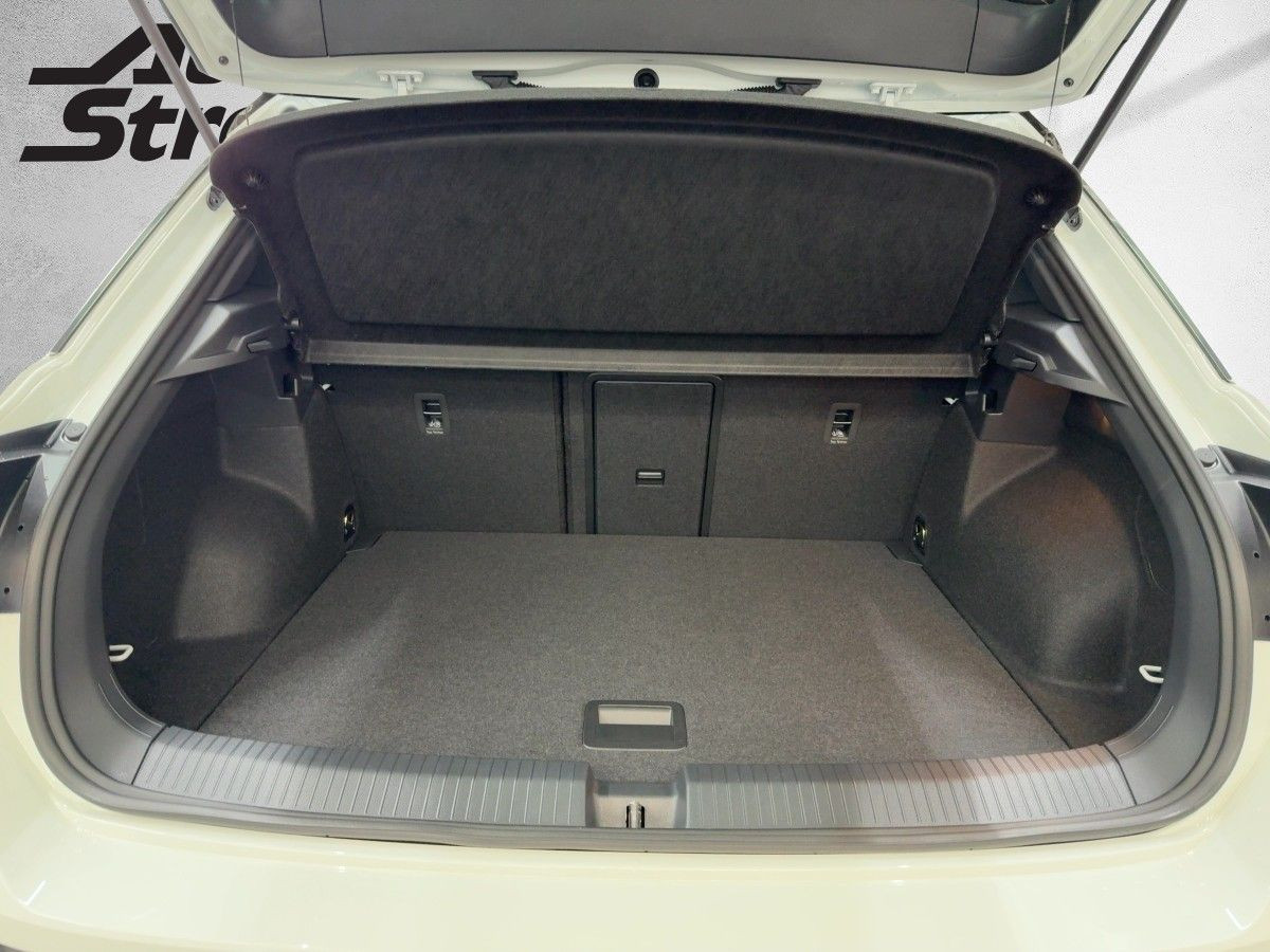 T-Roc R-Line 1.5 TSI 110 kW 6-Gang LED Kamera