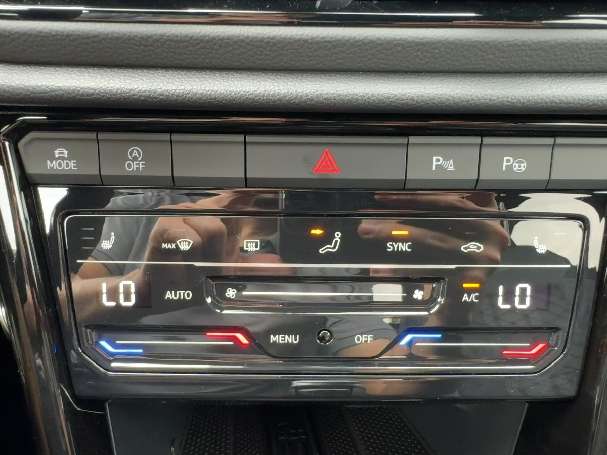 T-Roc R-Line 2.0 TDI 110 kW 7-Gang-DSG *LED*ACC*