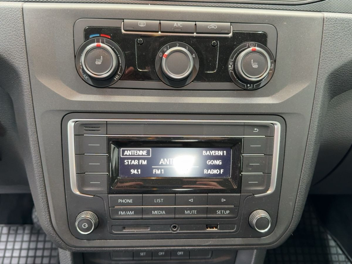 Caddy 2.0 TDI Basis 7-Sitze Parkp. Sitzh. Klima Nebel elektr. Spiegel + FH