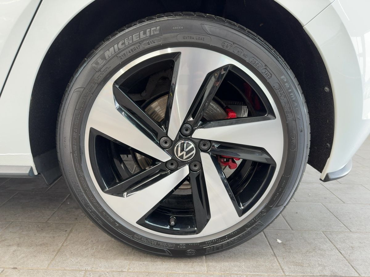 Polo GTI 2.0 TSI DSG ab 3,99% Navi Einparkh. Climatronic Bluet. Sitzh.