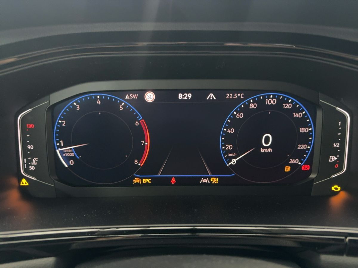 T-Roc Style 1.5 TSI 110 kW 6-Gang *LED*NAV*WR*ACC