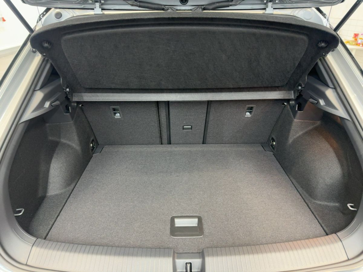 T-Roc Style 1.5 TSI 110 kW 6-Gang *LED*NAV*WR*ACC