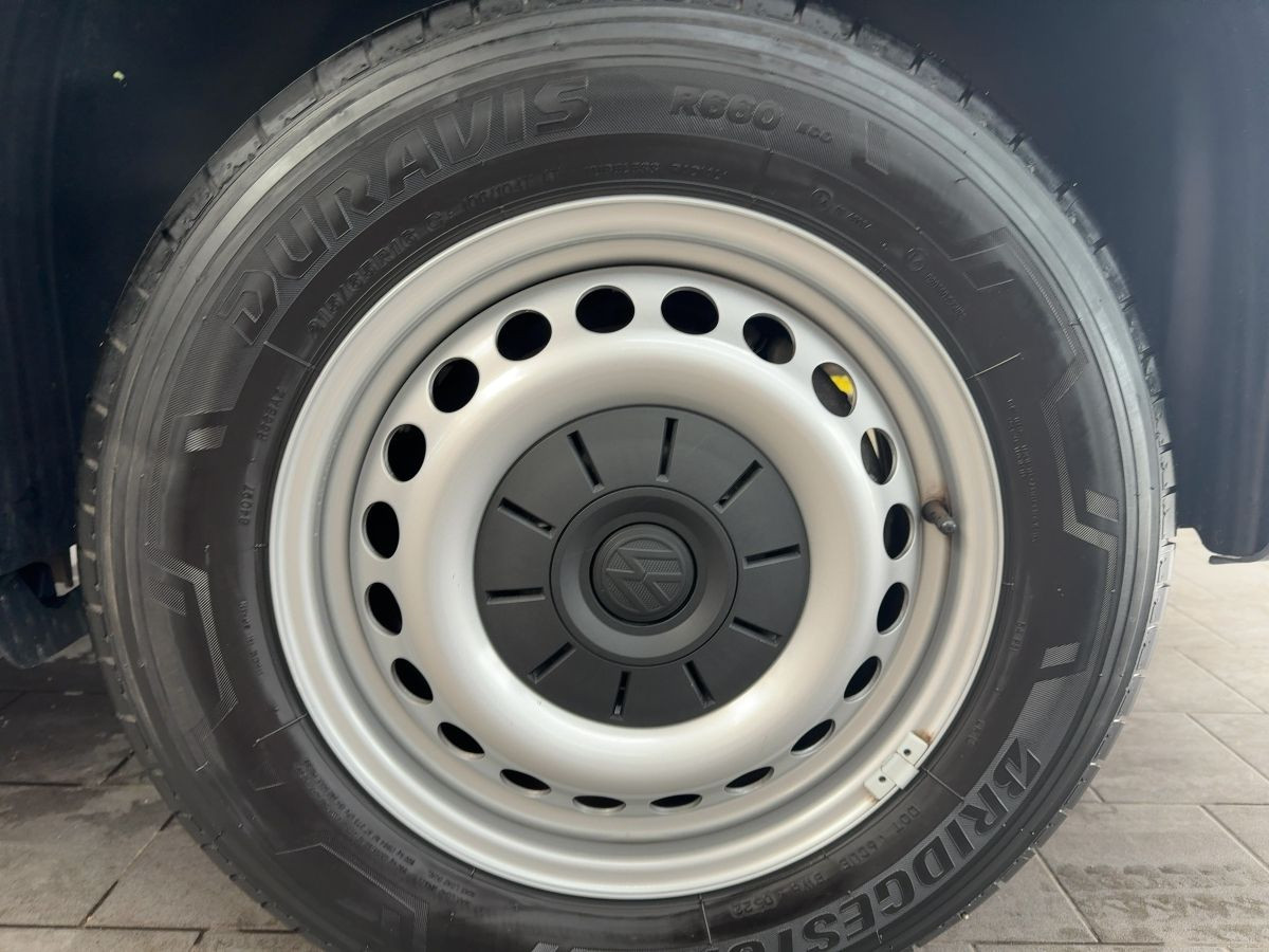 Transporter Kombi T6.1 2.0 TDI DSG 4M 9-Sitze AHK ACC Navi LED Standh. Lane Ass. Bluet. Si
