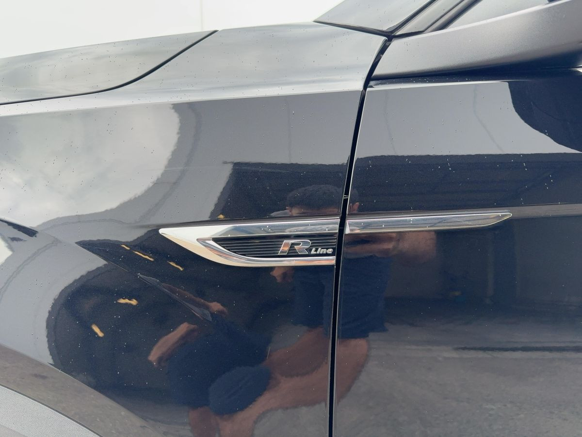 T-Roc Cabriolet 1.5 TSI DSG R-Line ACC LED Leder Navi Kamera Keyless Sitzhzg Blind-Spot